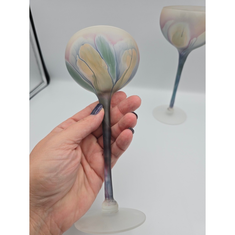 Floral Design Wine Glasses Set of 2 Rueven collection by Nouveau Art
Frosted - Picture 2 of 7